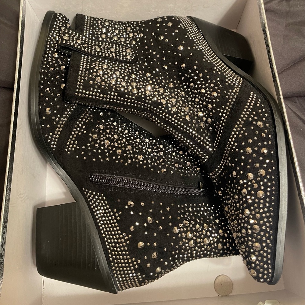 Black Rhinestone ankle boots size 9